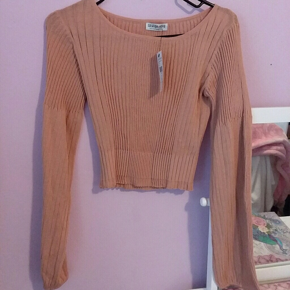 Balloon sleeve crop top